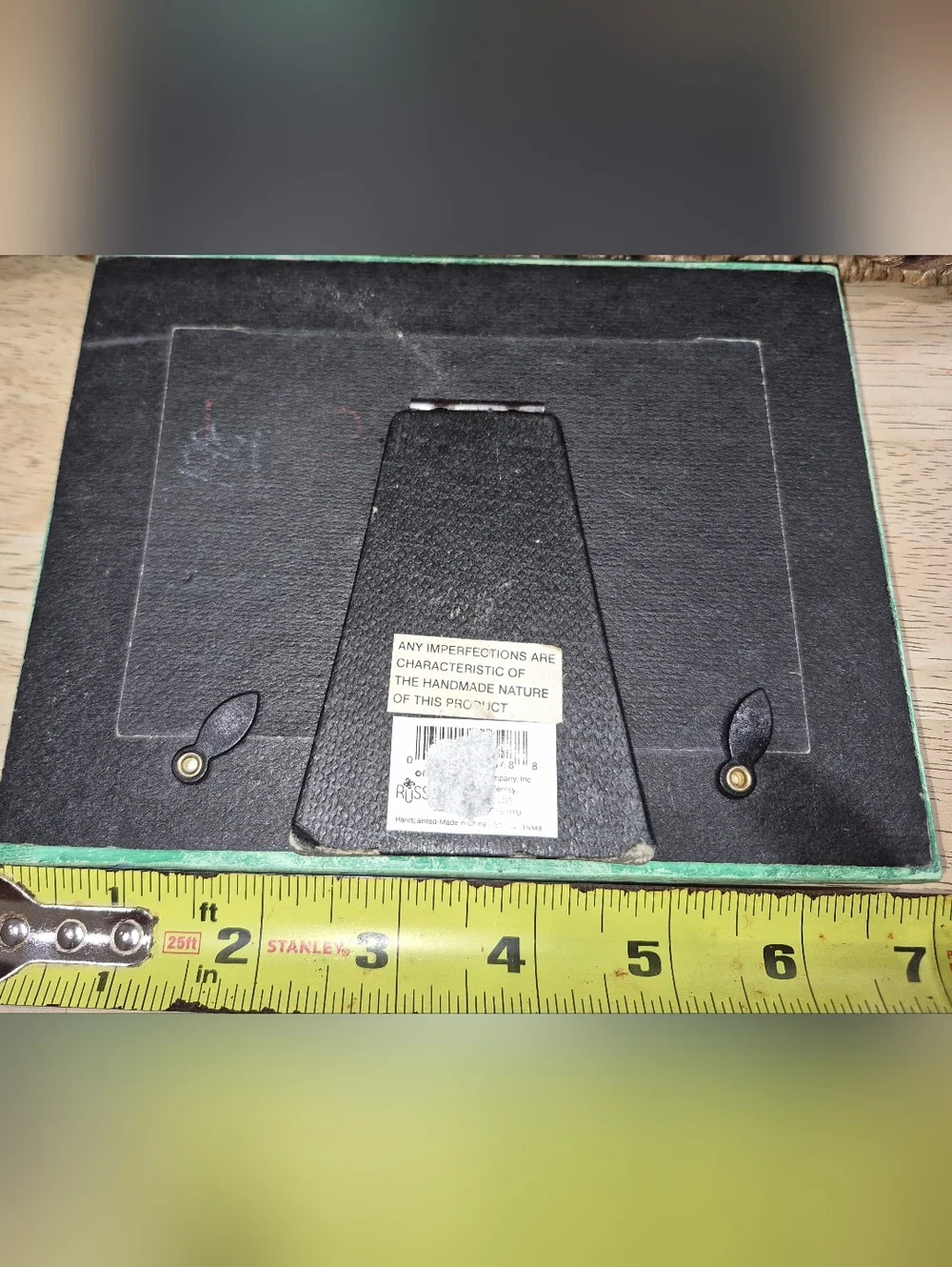 Vintage 1980s picture frame is designed for a 3.5" x 5" photo Frame - Picture 2 of 2